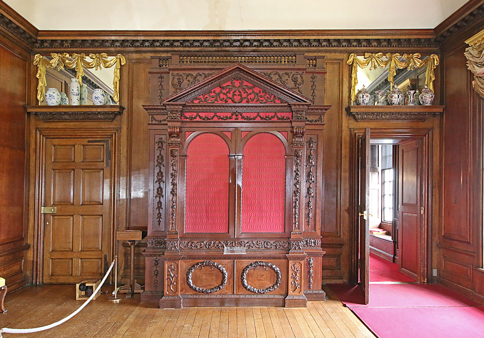 Queens Gallery, Kensington Palace – panelling survey Queens Gallery, Kensington Palace – panelling survey